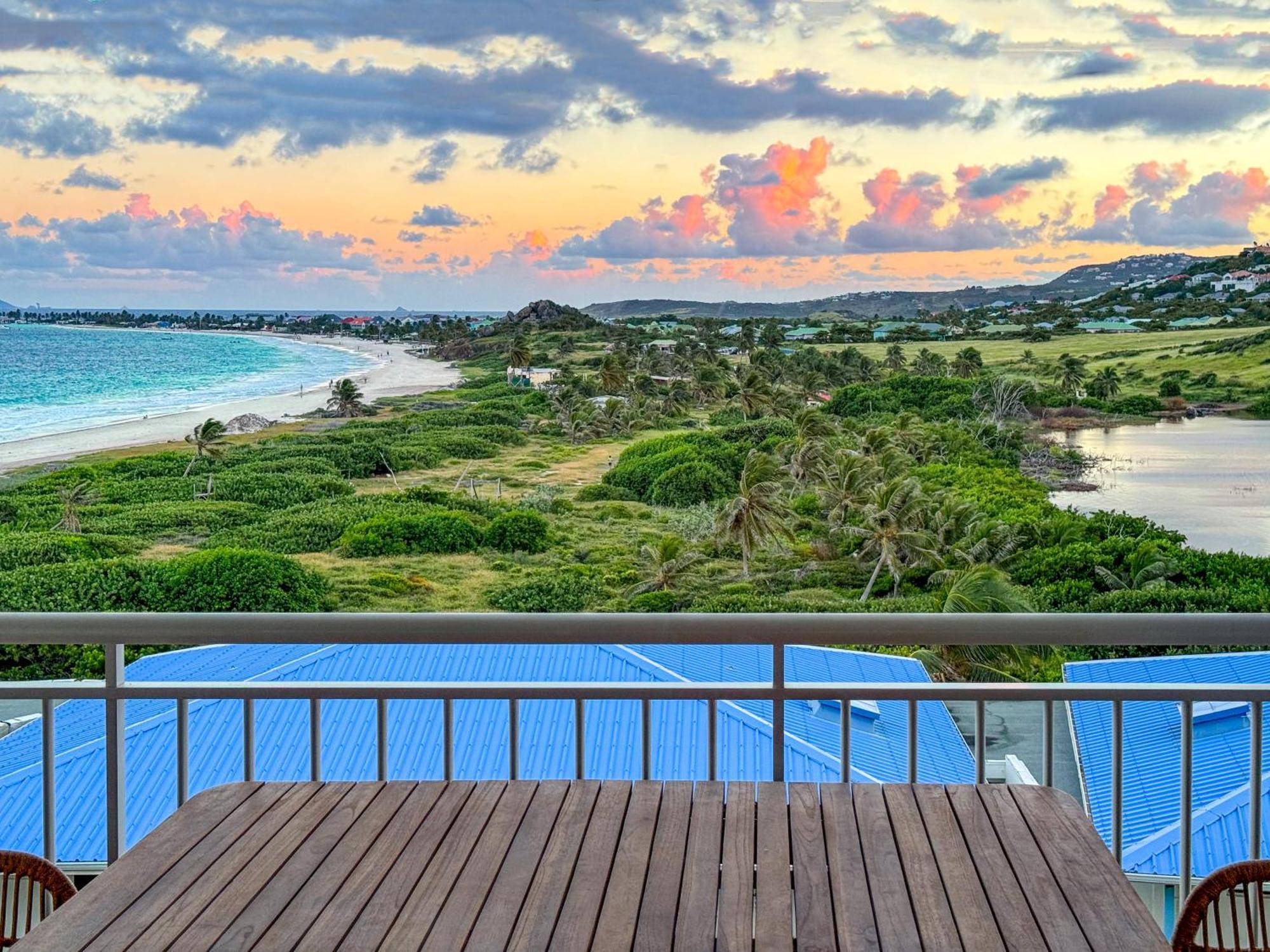 Top Floor Unit 520 Ft2 - 48 M2 With Stunning Dominant View On Ocean, St Barth, Orient Bay Cul de Sac ภายนอก รูปภาพ