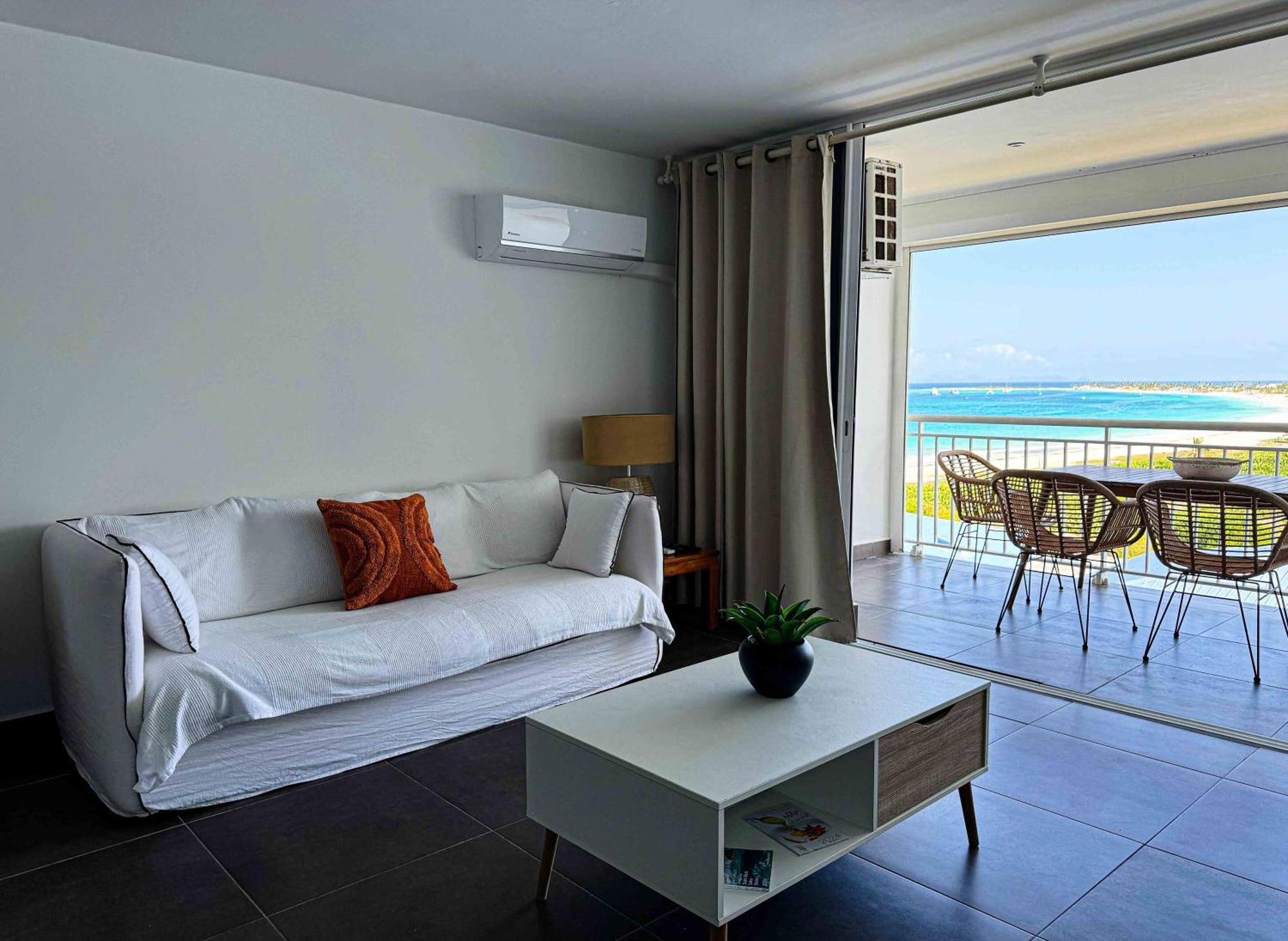 Top Floor Unit 520 Ft2 - 48 M2 With Stunning Dominant View On Ocean, St Barth, Orient Bay Cul de Sac ภายนอก รูปภาพ